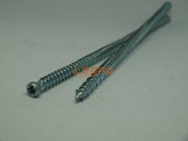 Tokrögzítő csavar 7,5X132 cilinder fejű